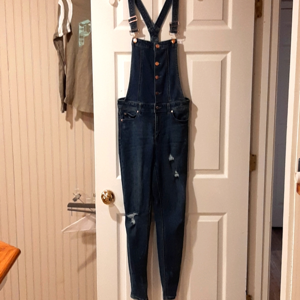 Women's Celebrity Pink Coverall Distressed Jeans Size 7/28